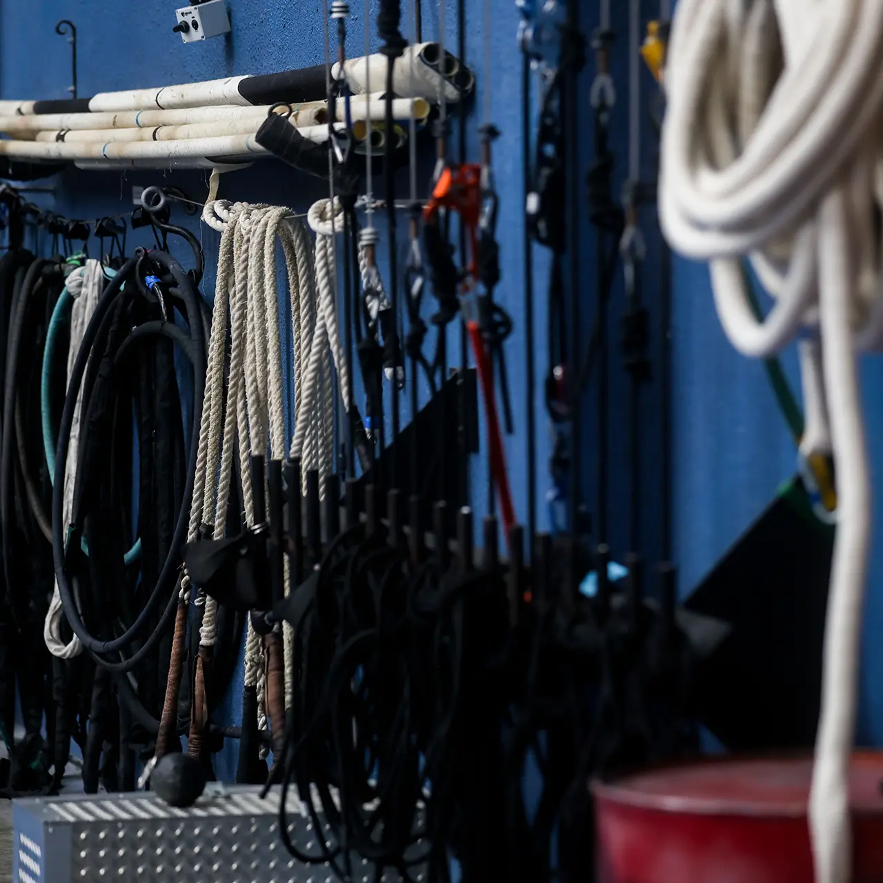 Circus rigging equipment